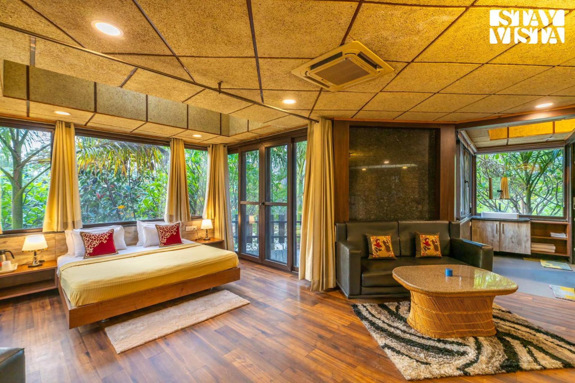 Stayvista At Maple Farms With Pool, Bbq & Bonfire Sohna Bagian luar foto